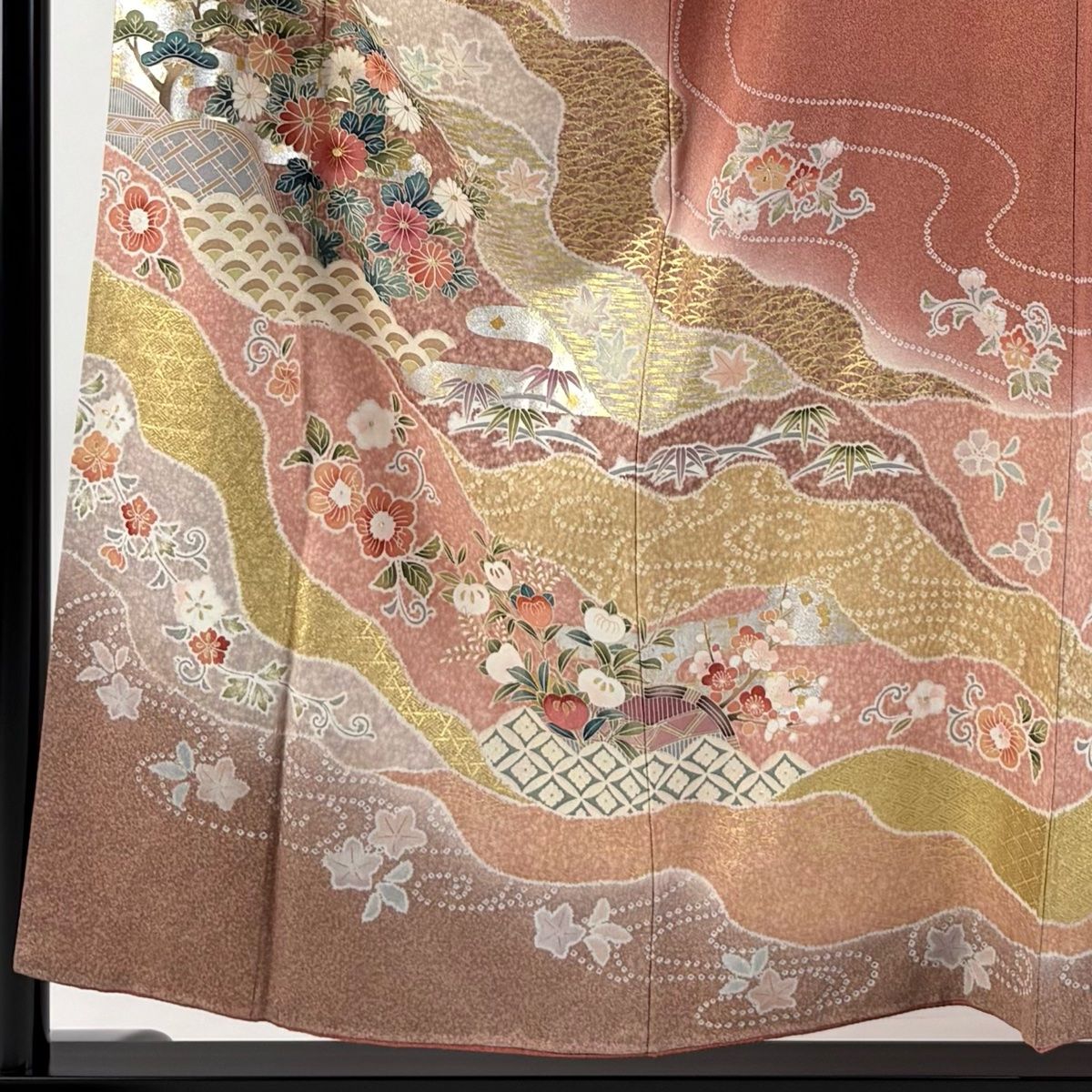 訪問着 身丈156.5cm 裄丈65cm M 袷 草花 道長取り 金銀彩 銀通し 茜色 正絹 名品