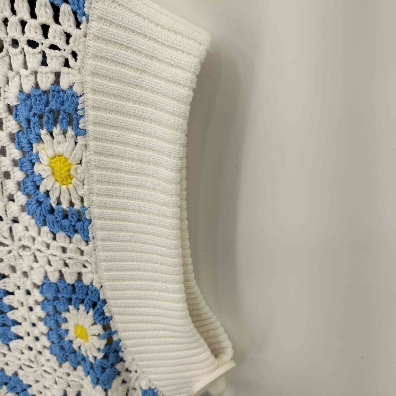 新品未使用23ss サノバチーズ　Flower Knit Vest 可愛い♡サノバチーズ 23SS Big Flower Knit Vest 完売品 - メルカリ