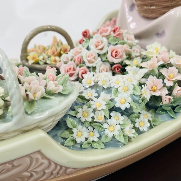 QJ-11⁄絶版 リヤドロLLADRO フィギュリン 5966 バルコ・デ・フローレス