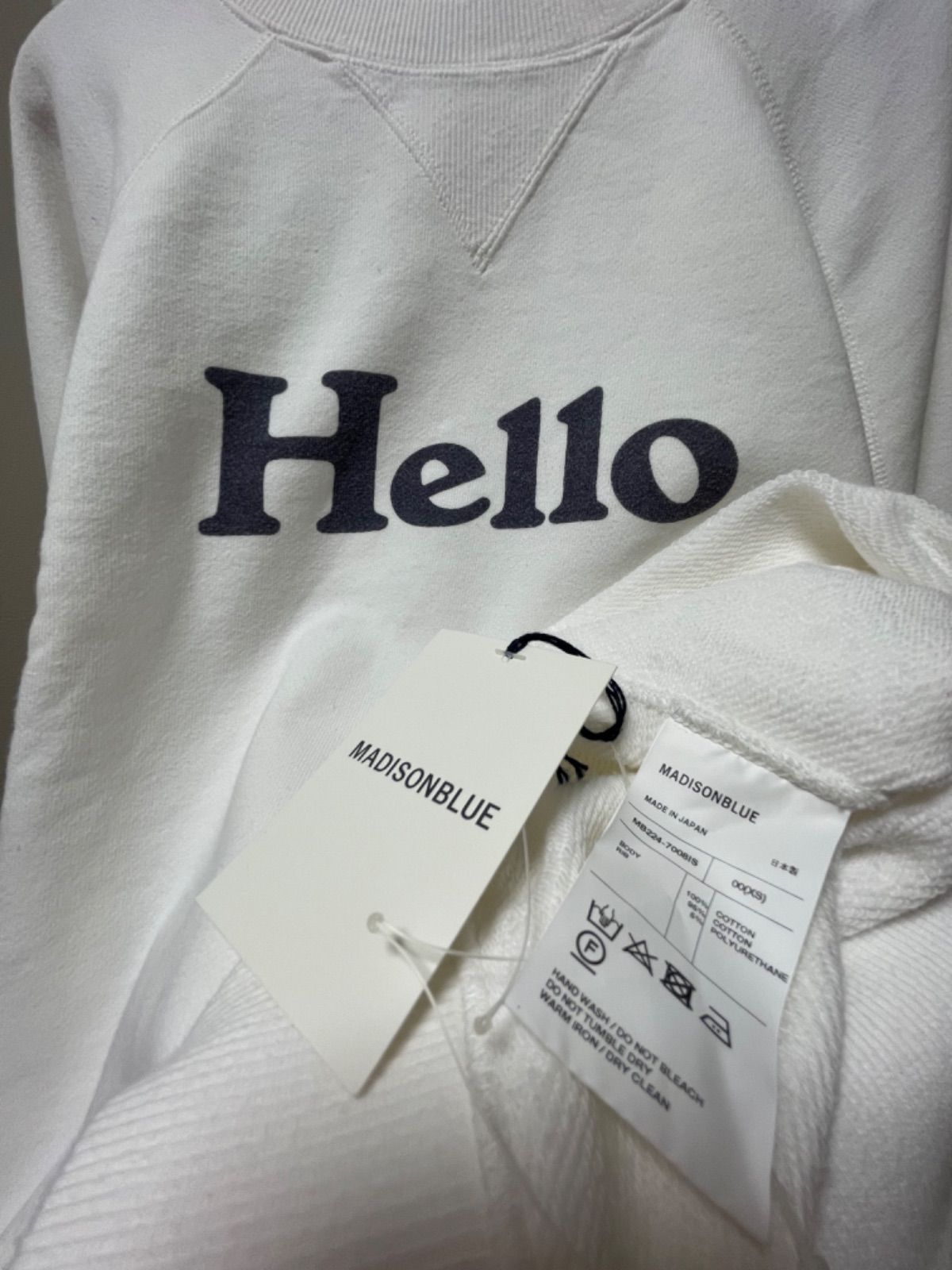 新品未使用品】MADISONBLUEマディソンブルー HELLOスウェット 新品未使用品】MADISONBLUEマディソンブルー HELLOスウェット