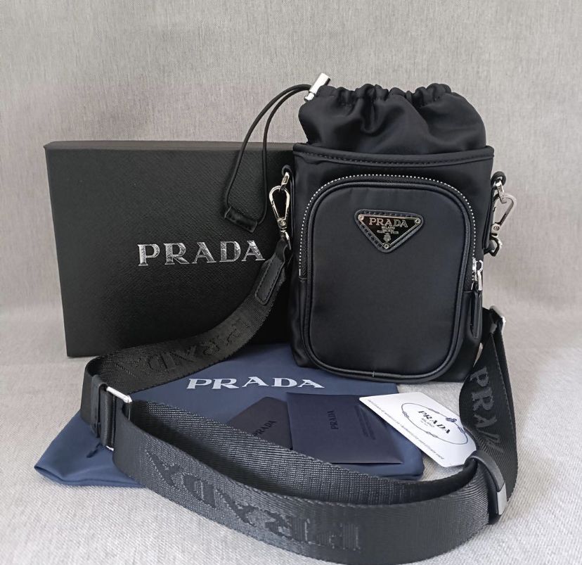 箱付き】PRADA ナイロン ポーチ ショルダーバッグ ブラック - メルカリ 