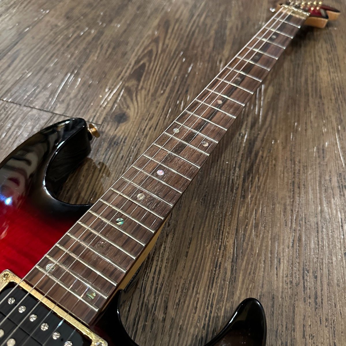 PLAYTECH ST-700 Electric Guitar プレイテック フロイドローズ