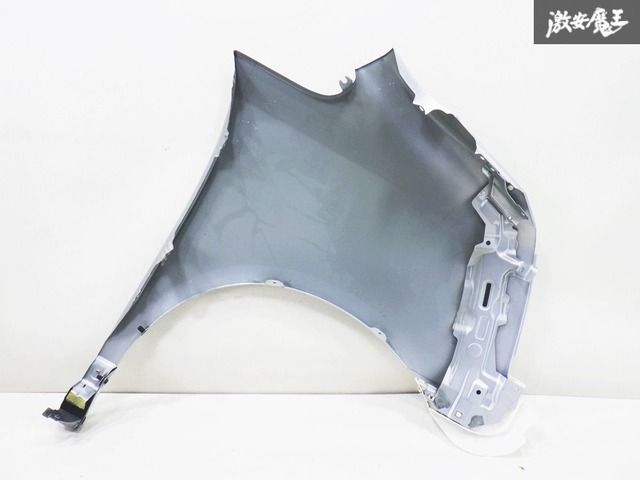 トヨタ 純正 トヨタ ノア ZRR80 前期 純正 右フェンダー 53811-28190