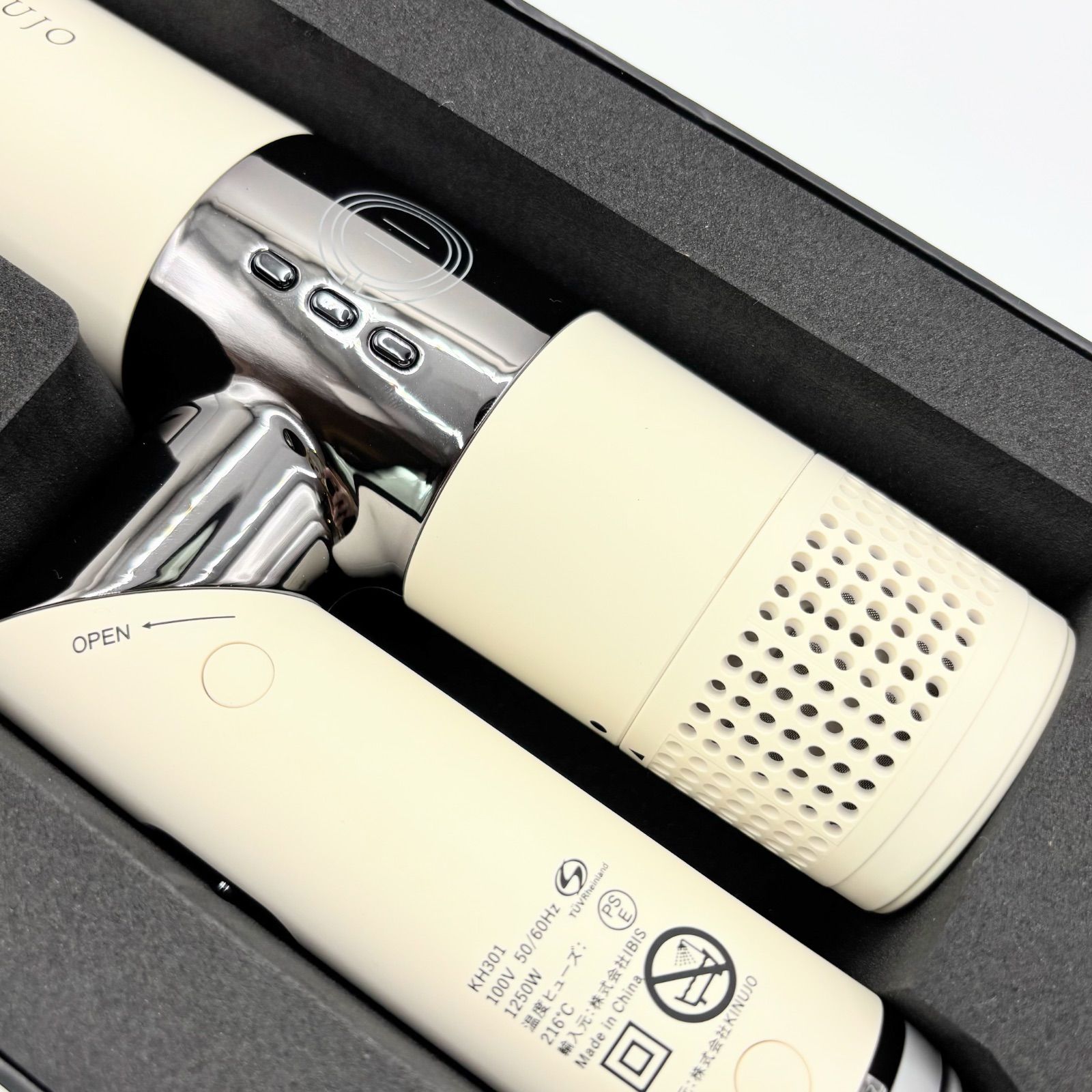 KINUJO キヌージョ 絹女 ヘアドライヤ KH 301 ホワイト 白 マイナスイオン 大風量 遠赤外線 軽量 ドライヤー ヘアドライヤー 美容家電