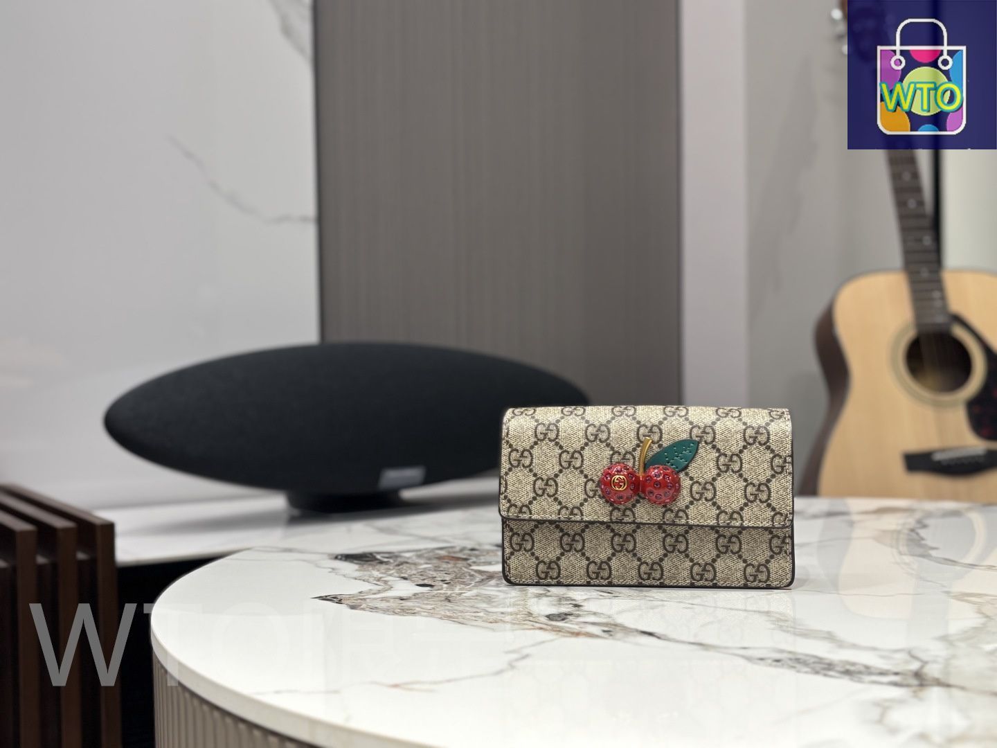 GUCCI GGパターン ポーチ付きギフトボックス 今日特価】Gucci グッチ GGチェリーチェーンバッグシリーズ