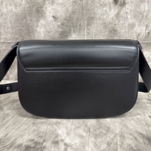 M*U様 DIESEL レザーショルダーバッグ ブラック Diesel 1DR レザーショルダーバッグ M | ブラック | FARFETCH JP