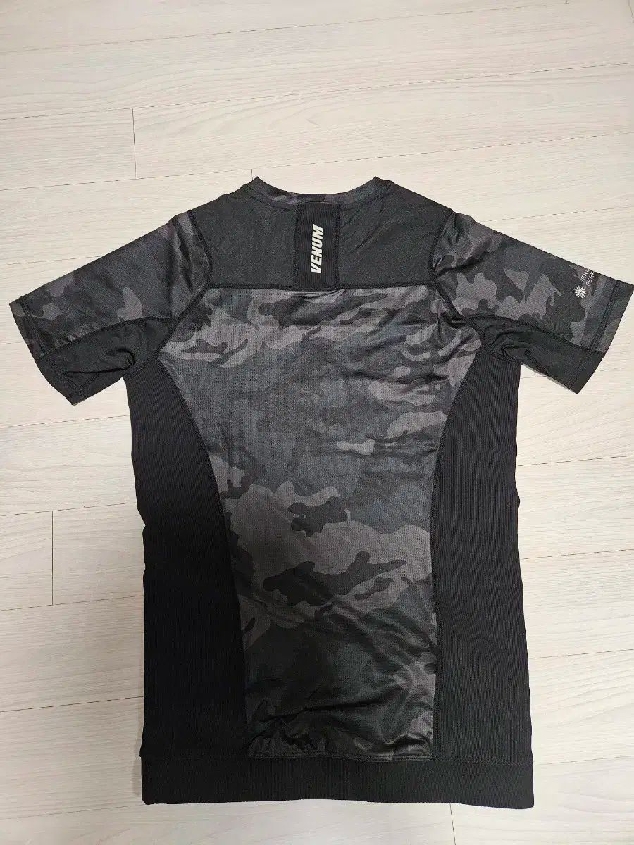 ショートスリーブ