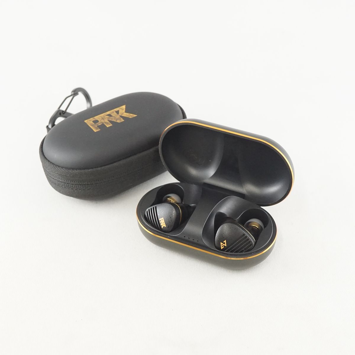 AVIOTxピエール中野 TE-Z1PNK 完全ワイヤレスイヤホン USED美品