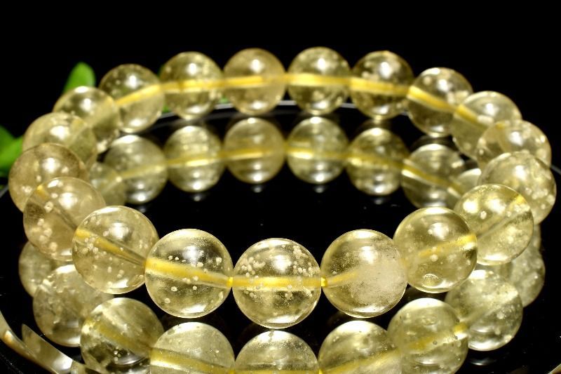 クリストバライト内包 リビアングラス