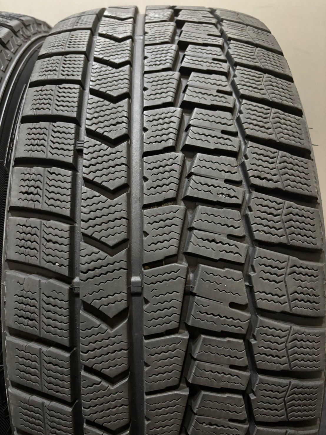 215 50R17 DUNLOP WINTER MAXX WM02 19年製 スタッドレス 4本 ダンロップ ウィンターマックス レヴォーグ プリウスα 4-K375