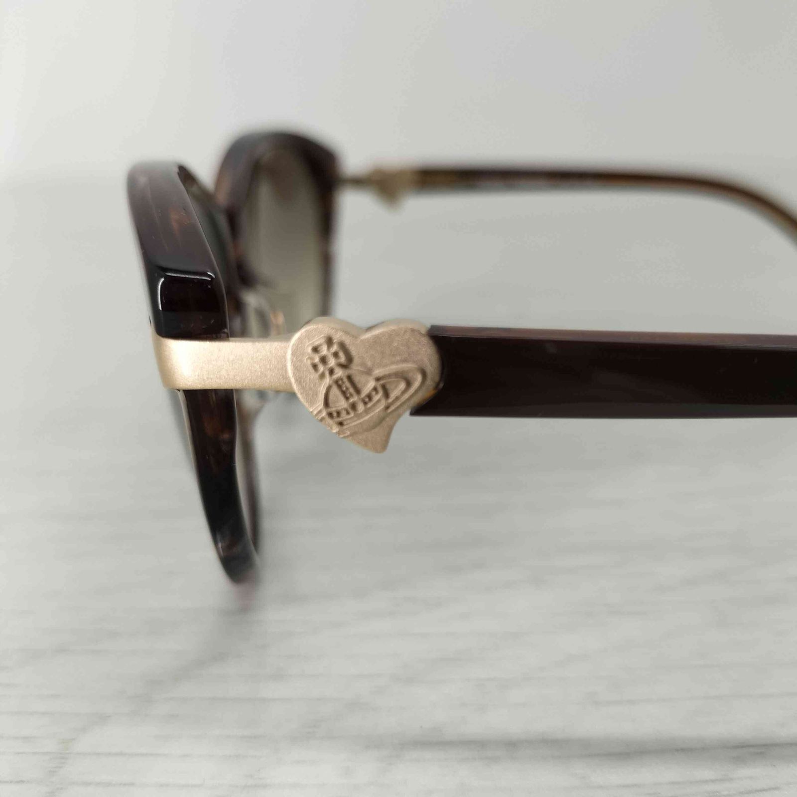 ヴィヴィアンウエストウッド Vivienne Westwood べっ甲柄サングラス