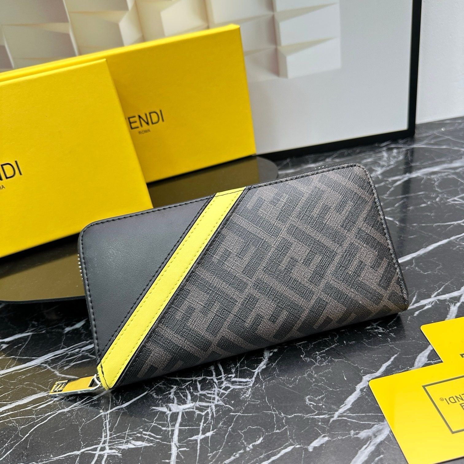 FENDI フェンディ 長財布 新品