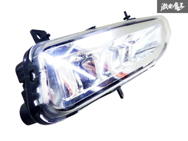 【点灯OK！】日産純正 C27 セレナ ハイウェイスター 後期 LED フォグ フォグランプ フォグライト フロント 右 右側 26150 8995C 棚2O14