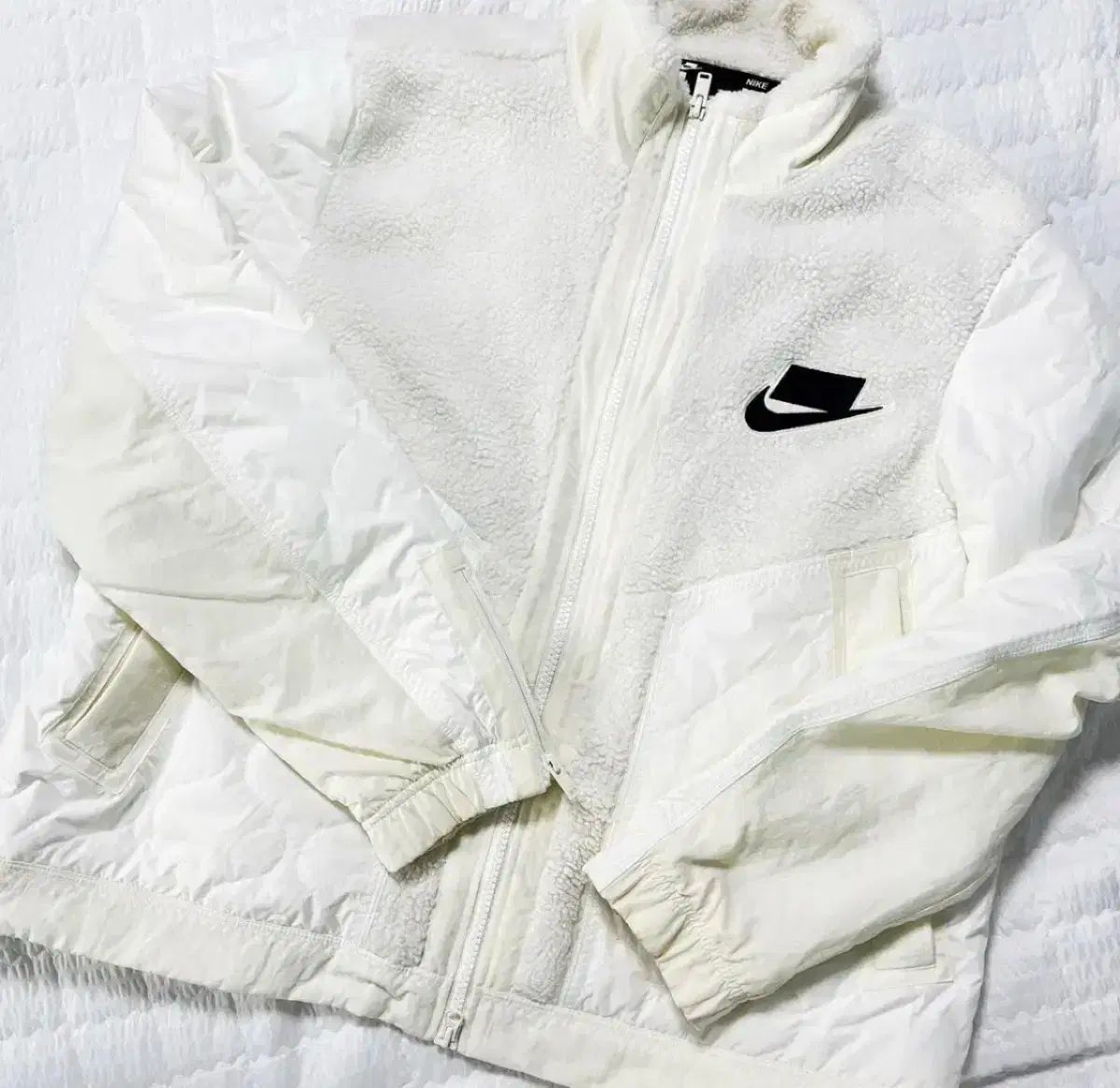 Nike(ナイキ） ファー ジャケット (厚い)