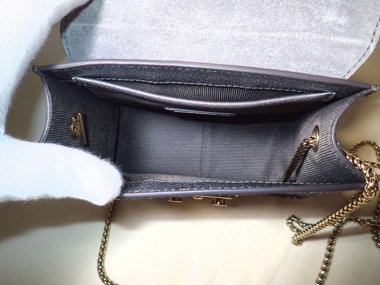 美品 FURLA フルラ メトロポリス グリッター シルバー ミニ クロス 