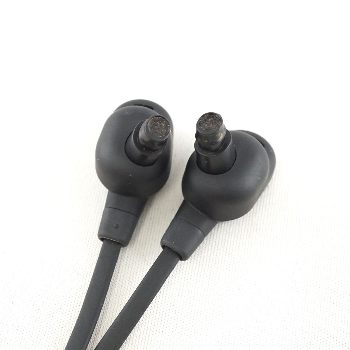 SONY WI-1000XM2 ワイヤレスイヤホン USED美品 ノイズキャンセ