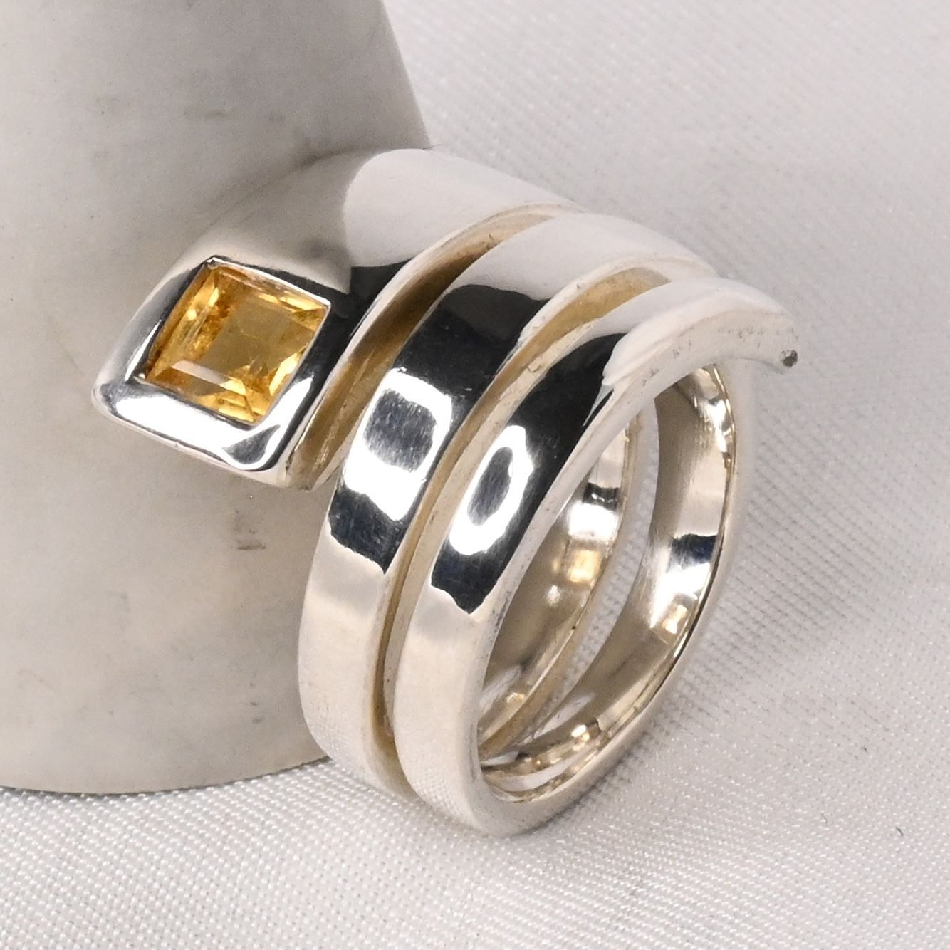 GUCCI 名作 silver 925 リング トパーズ 宝石 13号 GUCCI 名作 silver 925 リング トパーズ 宝石 13号 - メルカリ