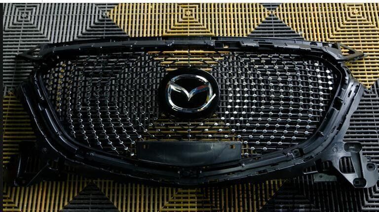 セール中 10-543 マツダ アクセラ BM BY専用 フロントグリルカバー