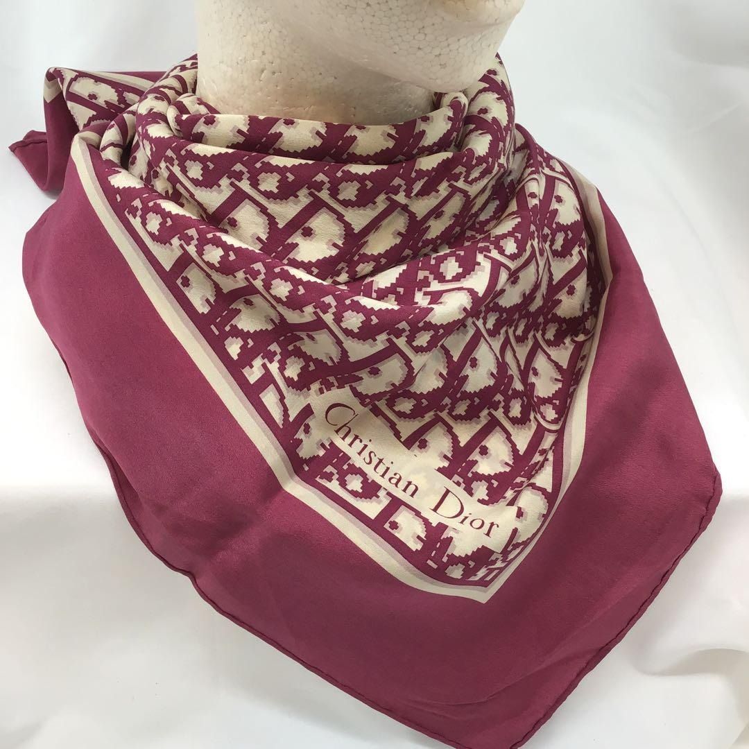 クリスチャンディオール スカーフ トロッター　ボルドー クリスチャンディオール スカーフ トロッターシルクボルドー