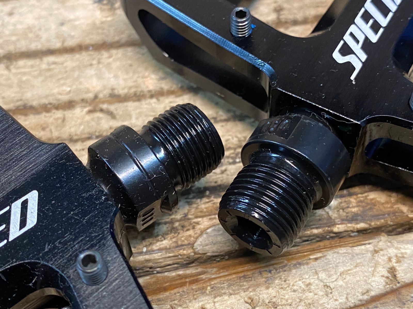 JF240 スペシャライズド SPECIALIZED BENNIES PLATFORM PEDAL フラットペダル