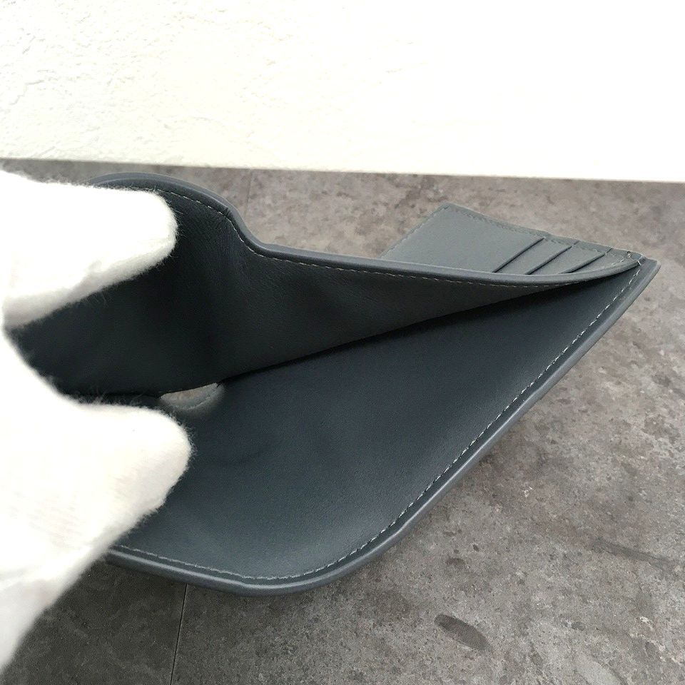 送料込み！ 未使用品 BOTTEGAVENETA 二つ折り札入れ ラムスキン 財布  