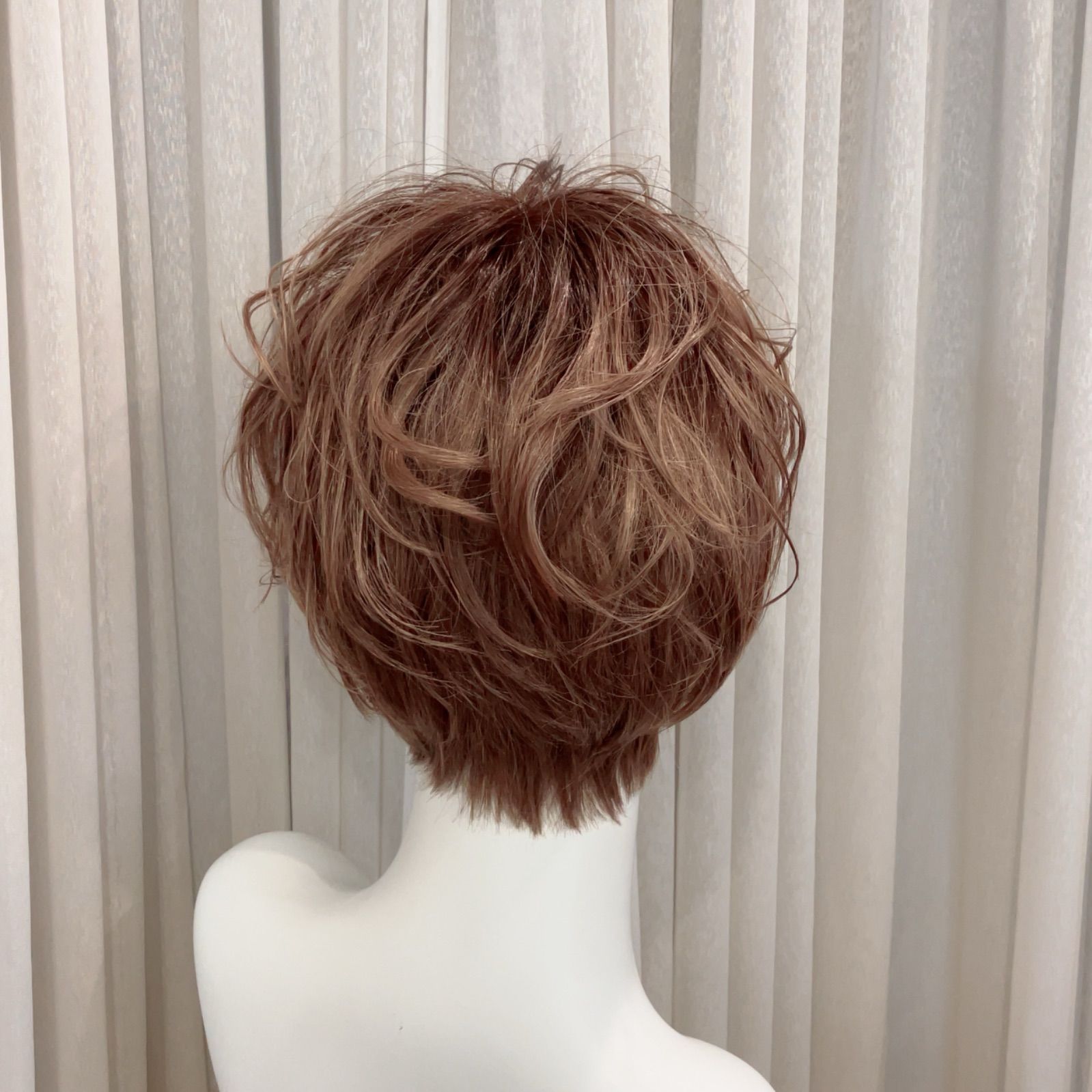 SVENSON シンプルウィッグ ダークブラウン 96L/137.5H ショート