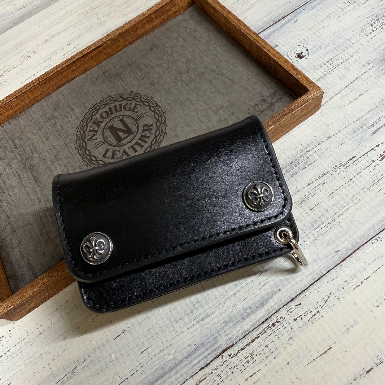 ミドルトラッカーウォレット 栃木レザーブラック シルバー