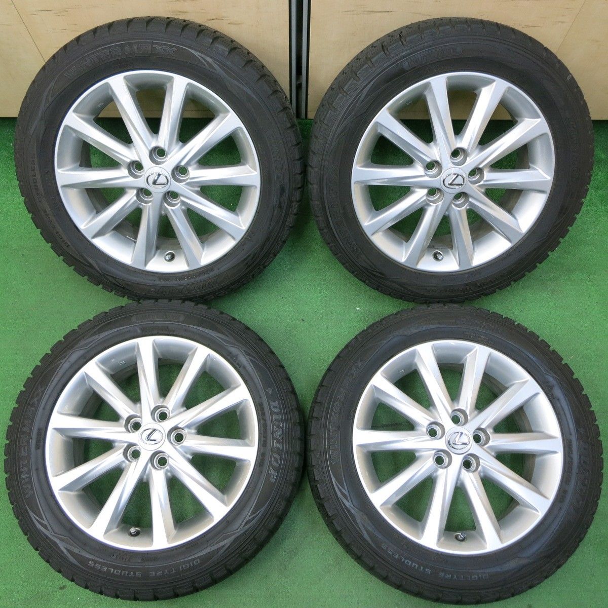 *送料無料* バリ溝！キレイ！8.5分レクサス CT200h 純正 205/55R16 スタッドレス ダンロップ ウインターマックス WM01 PCD100/5H4051004イス