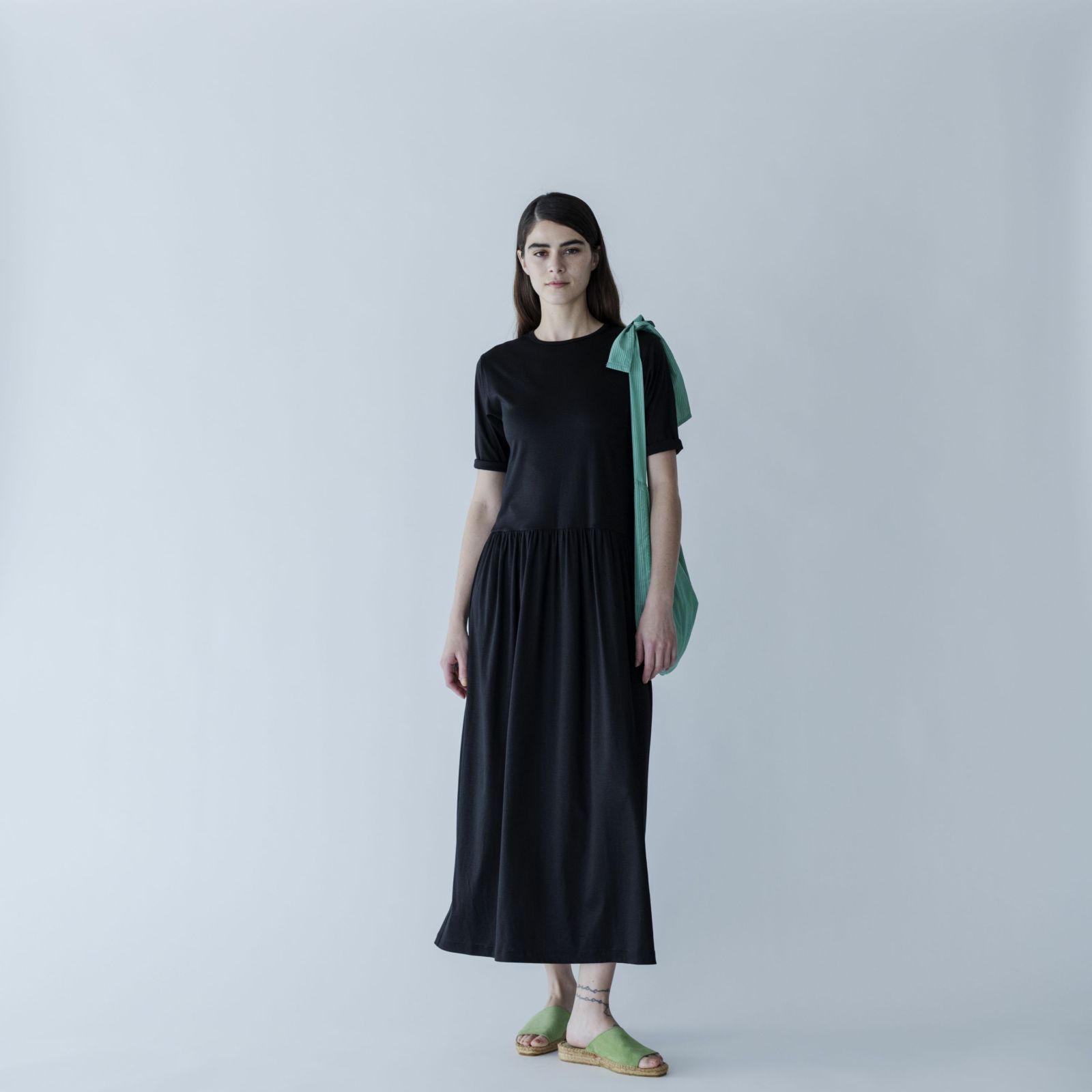 DRESS BLACK