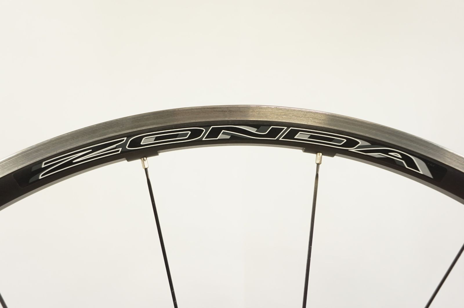 CAMPAGNOLO 「カンパニョーロ」 ZONDA C17 フロントホイール