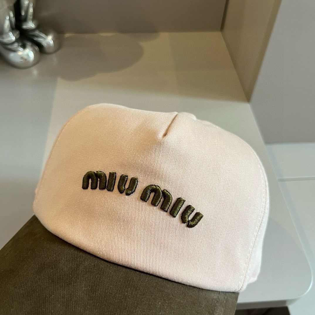 新品未使用 ミュウミュウ（Miu Miu）ベースボールキャップ キャンバス 