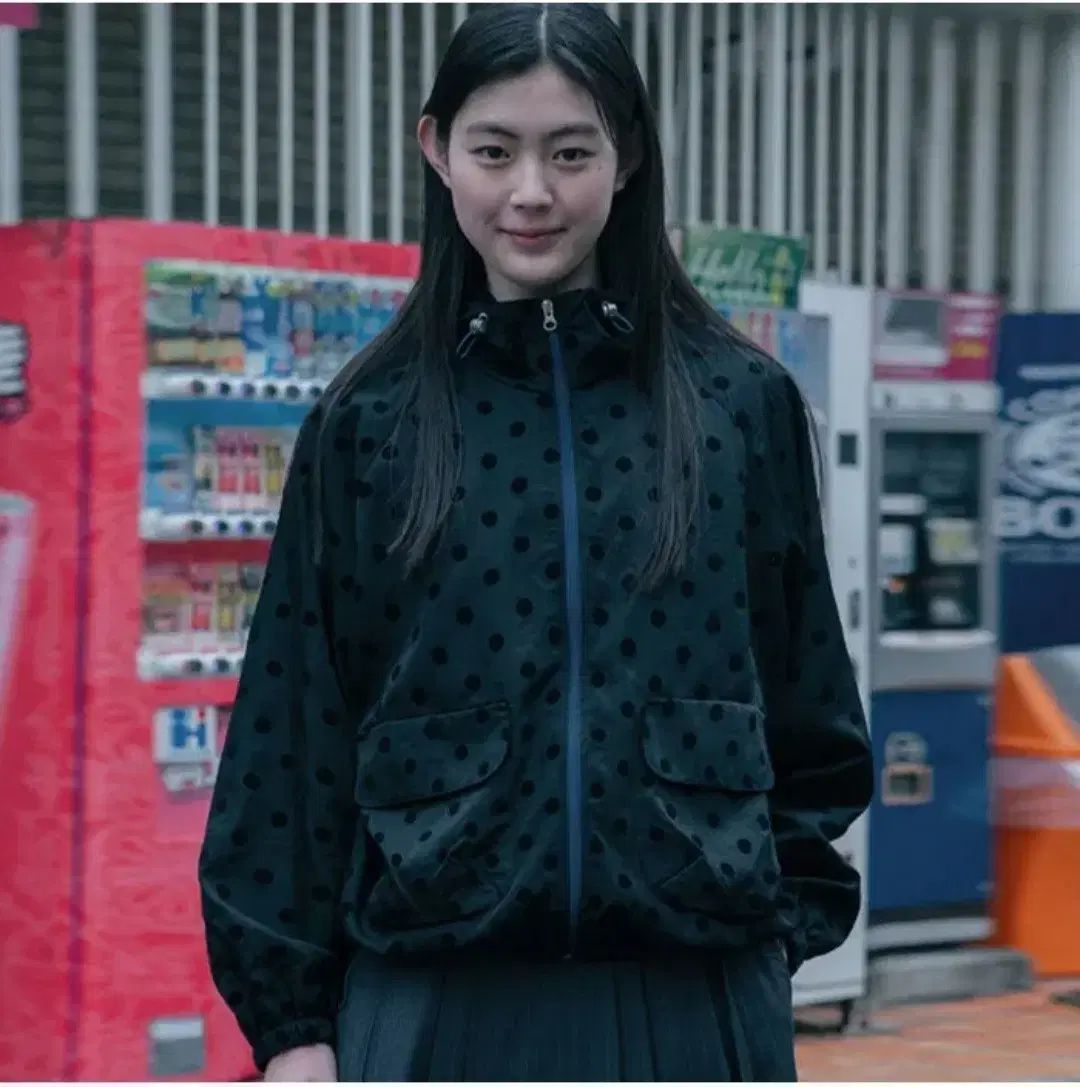 おへしお ドット ウィンドブレーカー dotfrill hooded windbreaker