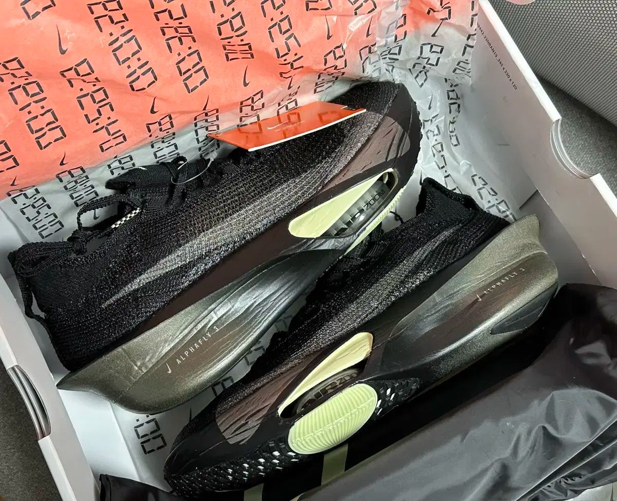 NIKE ナイキ アルファ フライ 3 黒 オリーブ オーラ