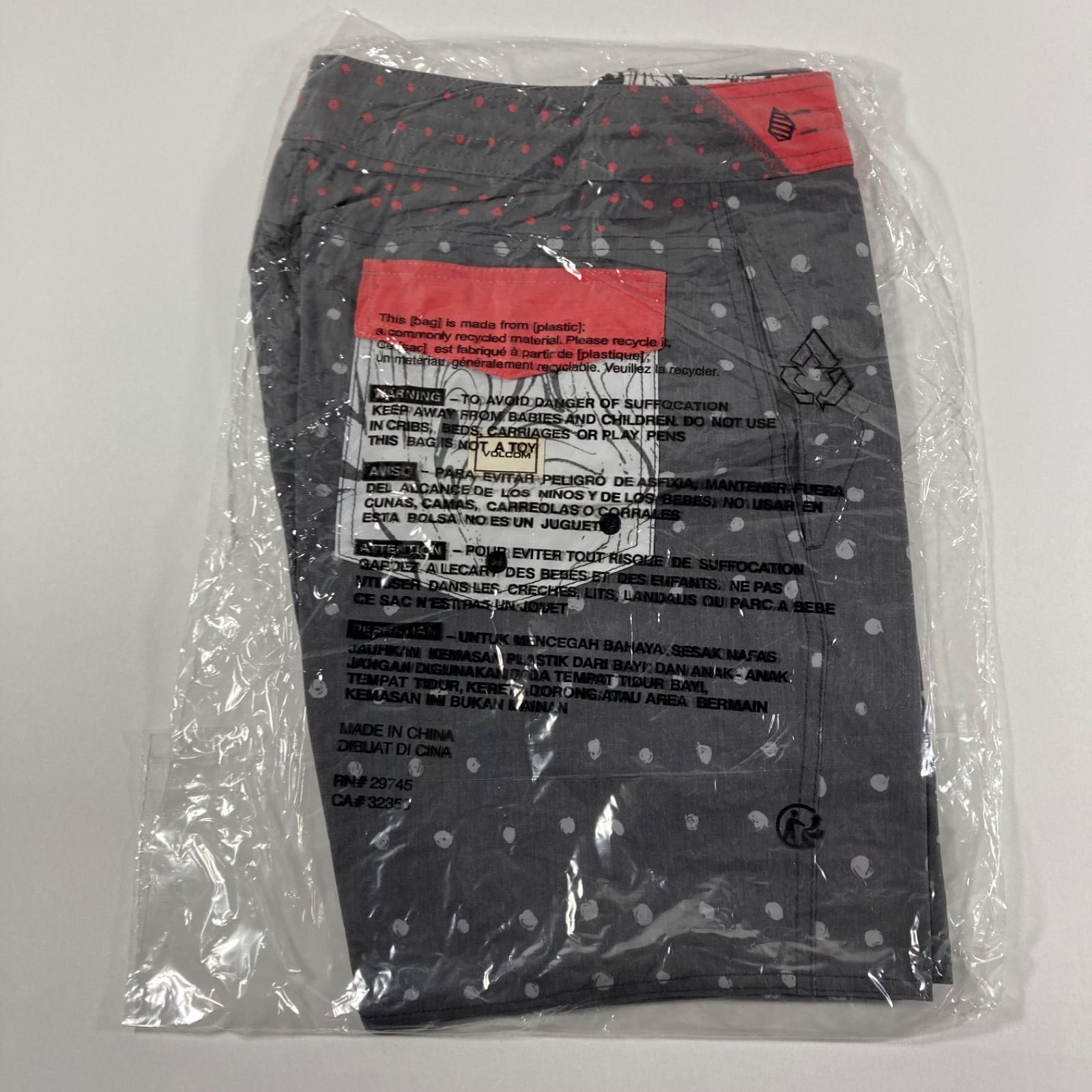 【新品】VOLCOM ボルコム サーフパンツ 水着 29インチ チャコールグレー（CHA） 海・プール・リゾート【M133】
