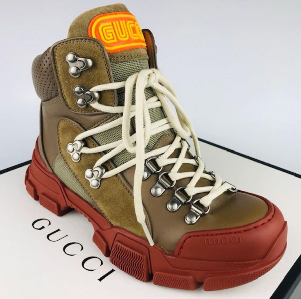 極美品☆GUCCI☆グッチ・Flashtrek フラッシュトレック 極美品☆GUCCI☆グッチ・Flashtrek フラッシュトレック