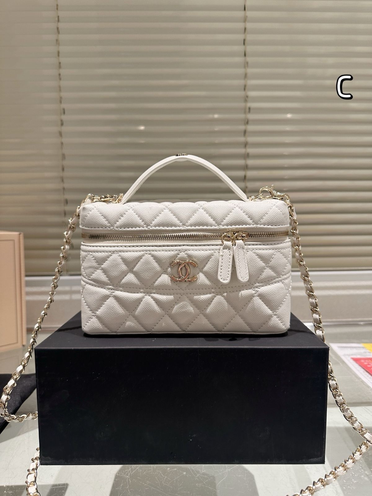 シャネル　メイクボックス（非売品） 今日特価】Chanel Makeup Case × ～17×11cm ハンドル メイク