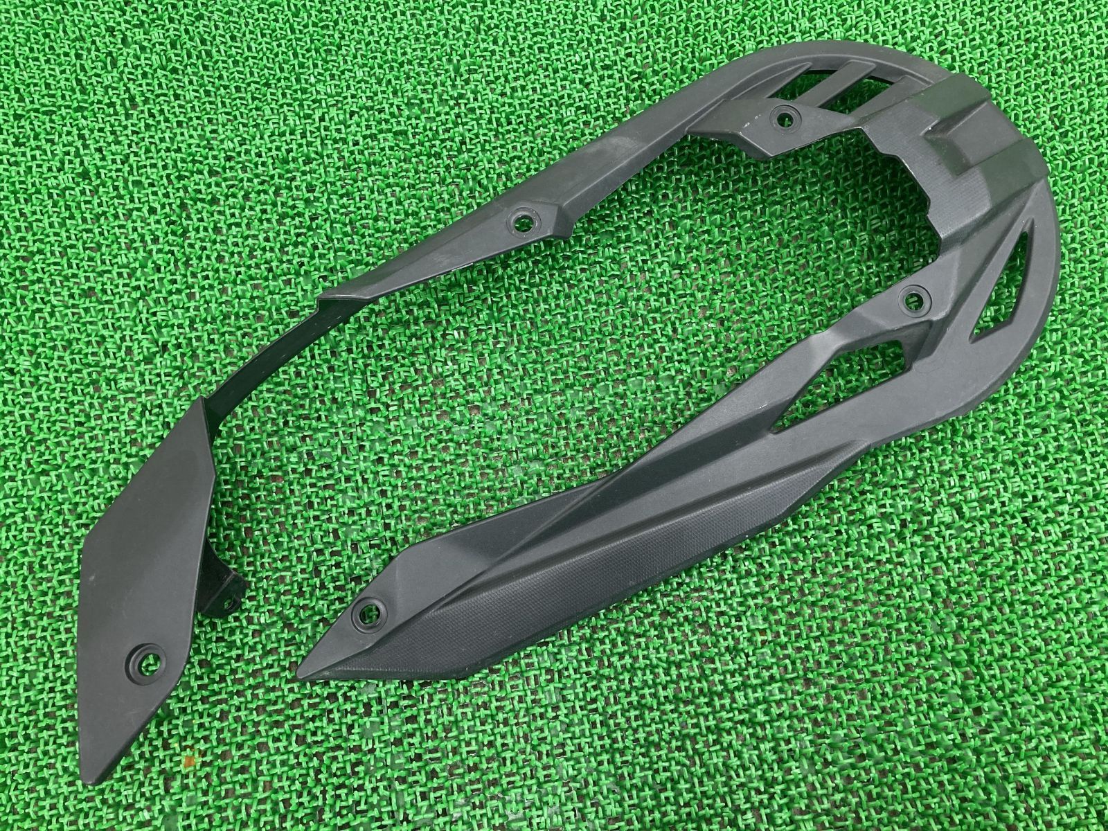 X-ADV チェーンカバー MKH ホンダ 純正 中古 バイク 部品 RC95 RH10 割れ欠け無し 品薄 希少品 車検 Genuine 