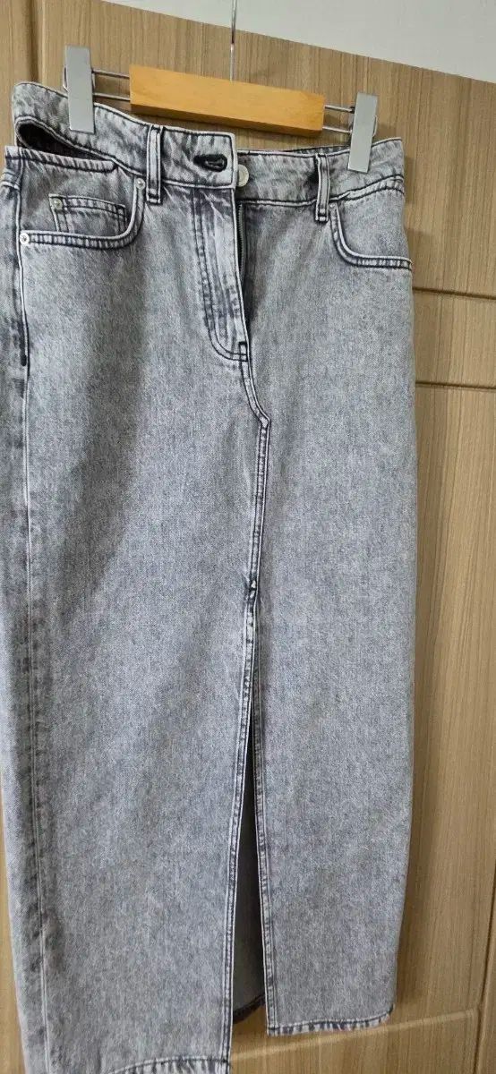 IRO グレー ウォッシュ デニム スカート スリット