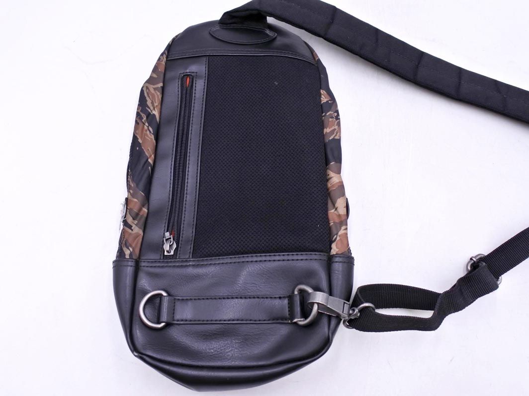 DIESEL ディーゼル　レザーバッグ　ブラック DIESEL - ディーゼル／DIESEL バッグ ショルダーバッグ 鞄