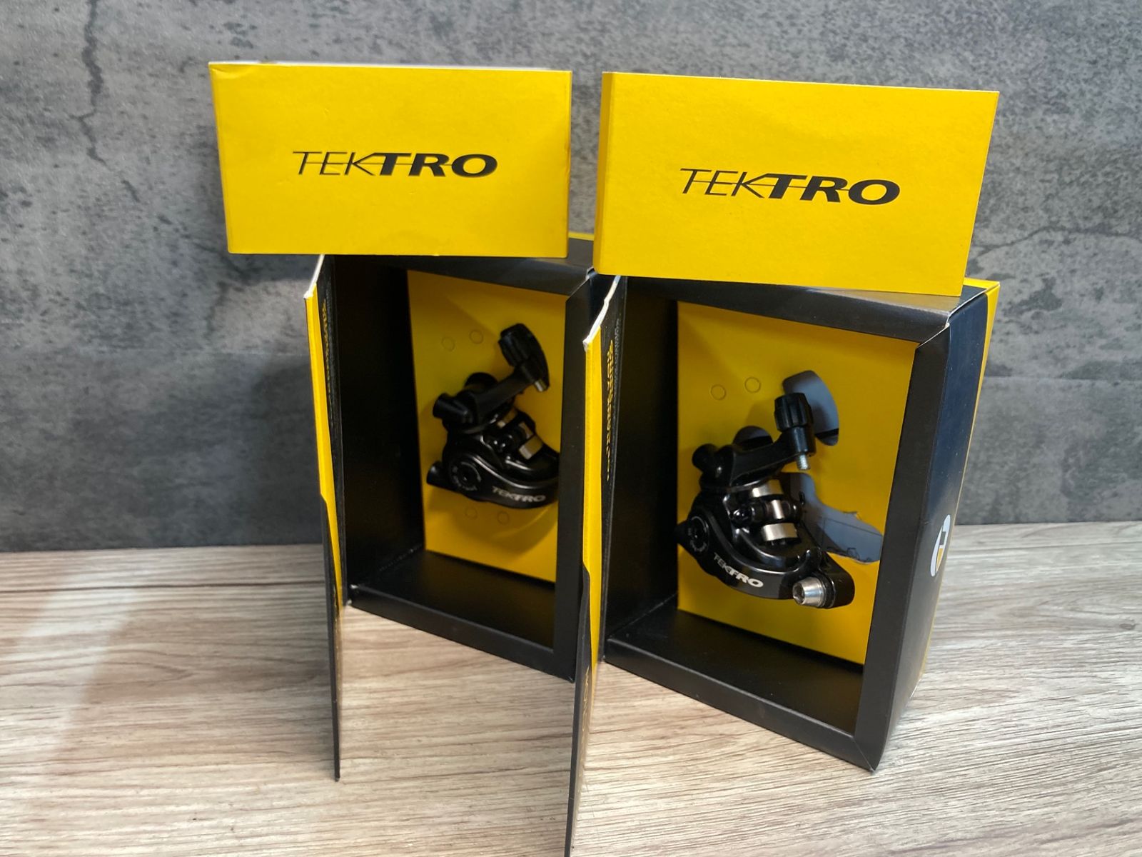 テクトロ 機械式ディスクブレーキキャリパー 前後セット MD-C550 おまけ付 TEKTRO ロードバイク機械式ディスクブレーキ MD-C550 双方向