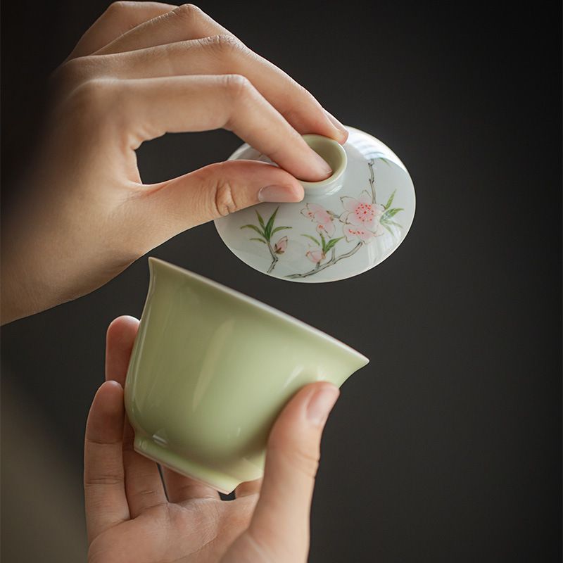 中国茶器 陶器 デザイン shutterstock_309505556.jpeg