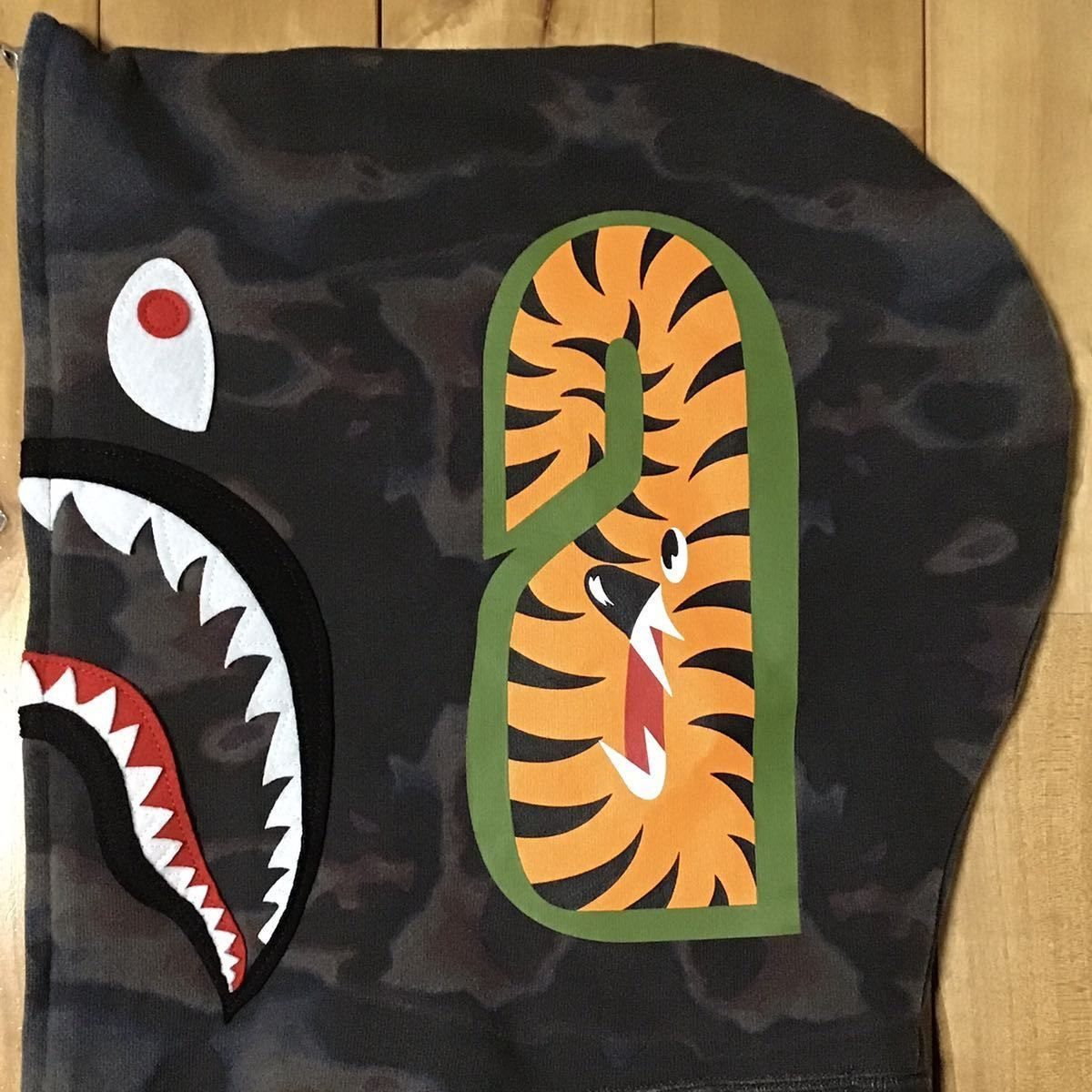 A BATHING APE サーモグラフィーシャークパーカー 【公式通販】