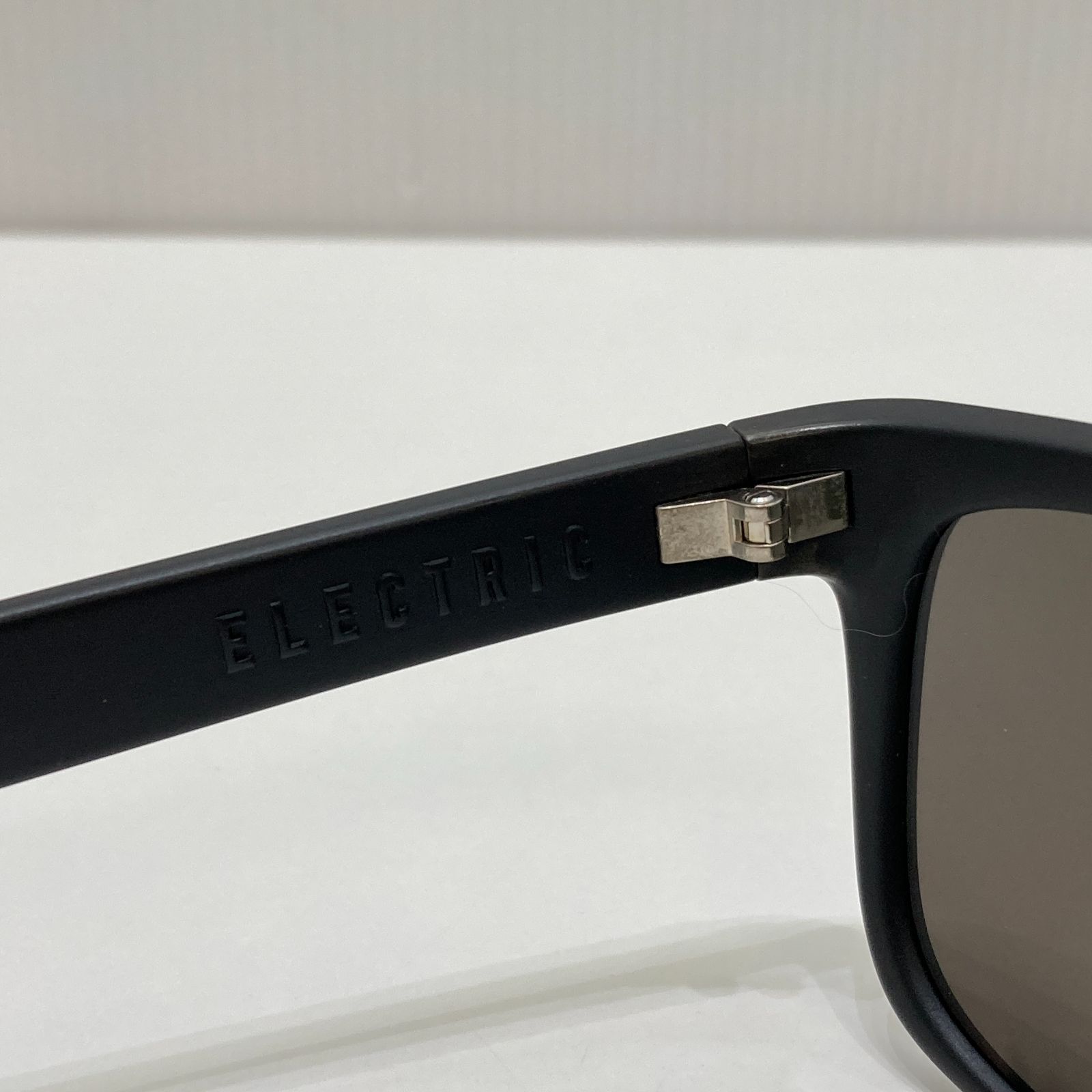 美品レアELECTRICサングラスKnoxville GNARLYコラボ 美品レアELECTRICサングラスKnoxville GNARLYコラボ knoxville