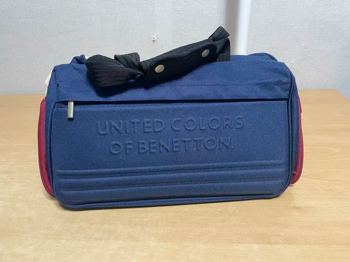 BENETTON ダッフルバッグ ネイビー ボストンバッグ ショルダーストラップなし