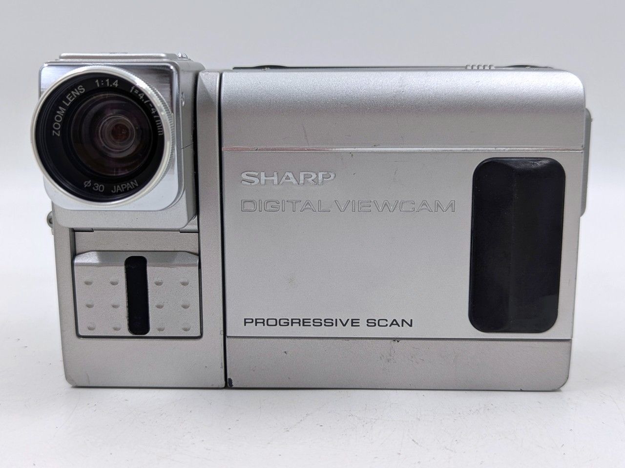 美品・動作良好 シャープ VL-FD1 MiniDV ビデオカメラ ダビングに miniDVのダビングに！ SHARP ビデオカメラ VL-FD1 02 7日間保証