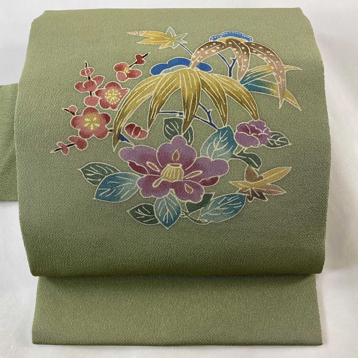 名古屋帯 秀品 落款 松竹梅 椿 縮緬 鶯色 正絹