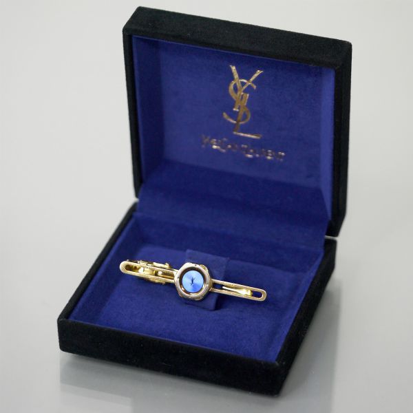 YVES SAINT LAURENT ロゴ入りネクタイピン （ブルー/ゴールド） - メルカリ