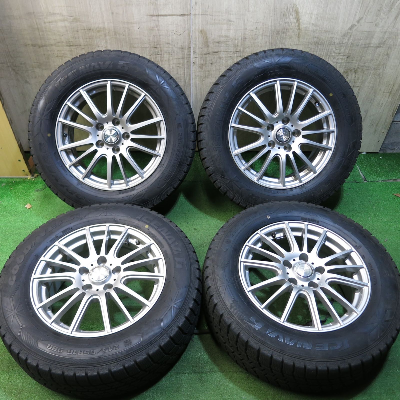 海外ブランド  215／65R16バリ山スタッドレス＆アルミ中古4本セット タイヤ・ホイール