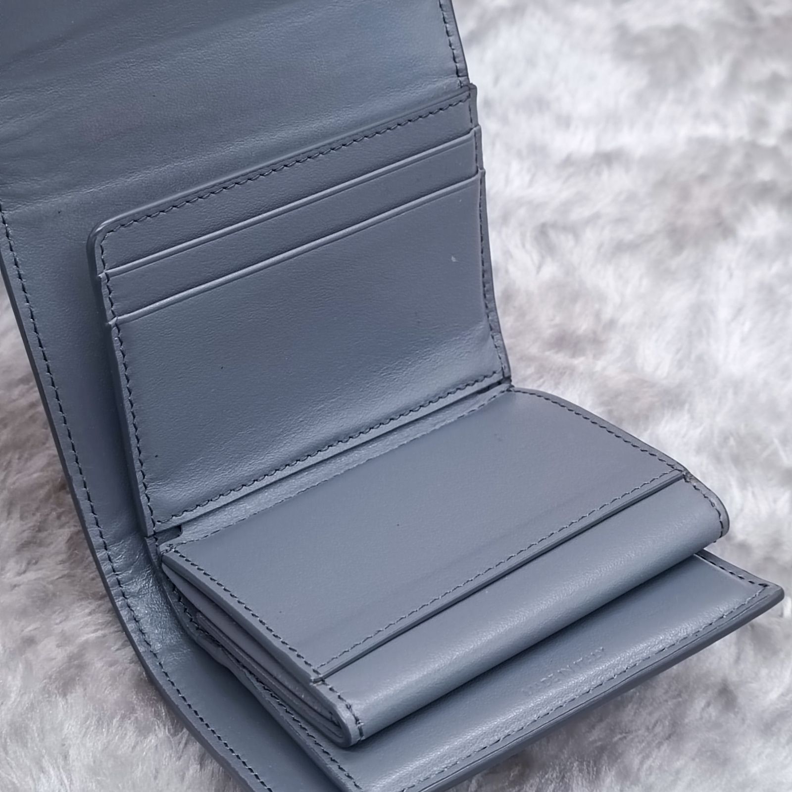 CELINE 》 セリーヌ スモールトリフォールドウォレット グレ