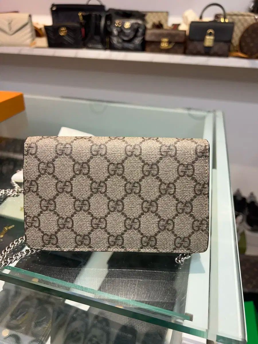 ショルダー
